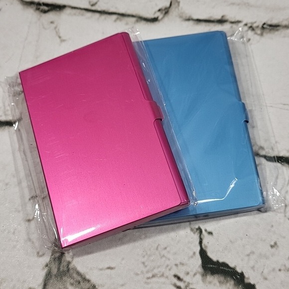 The Unbranded Brand Accessories - Hard Case Wallet Metal ID Card Holder Lot Of 2 Pink Blue His Hers NEW